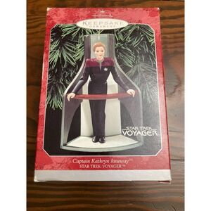 Vtg 1998 Star Trek Voyager Captain Kathryn Janeway Hallmark Keepsake Ornament